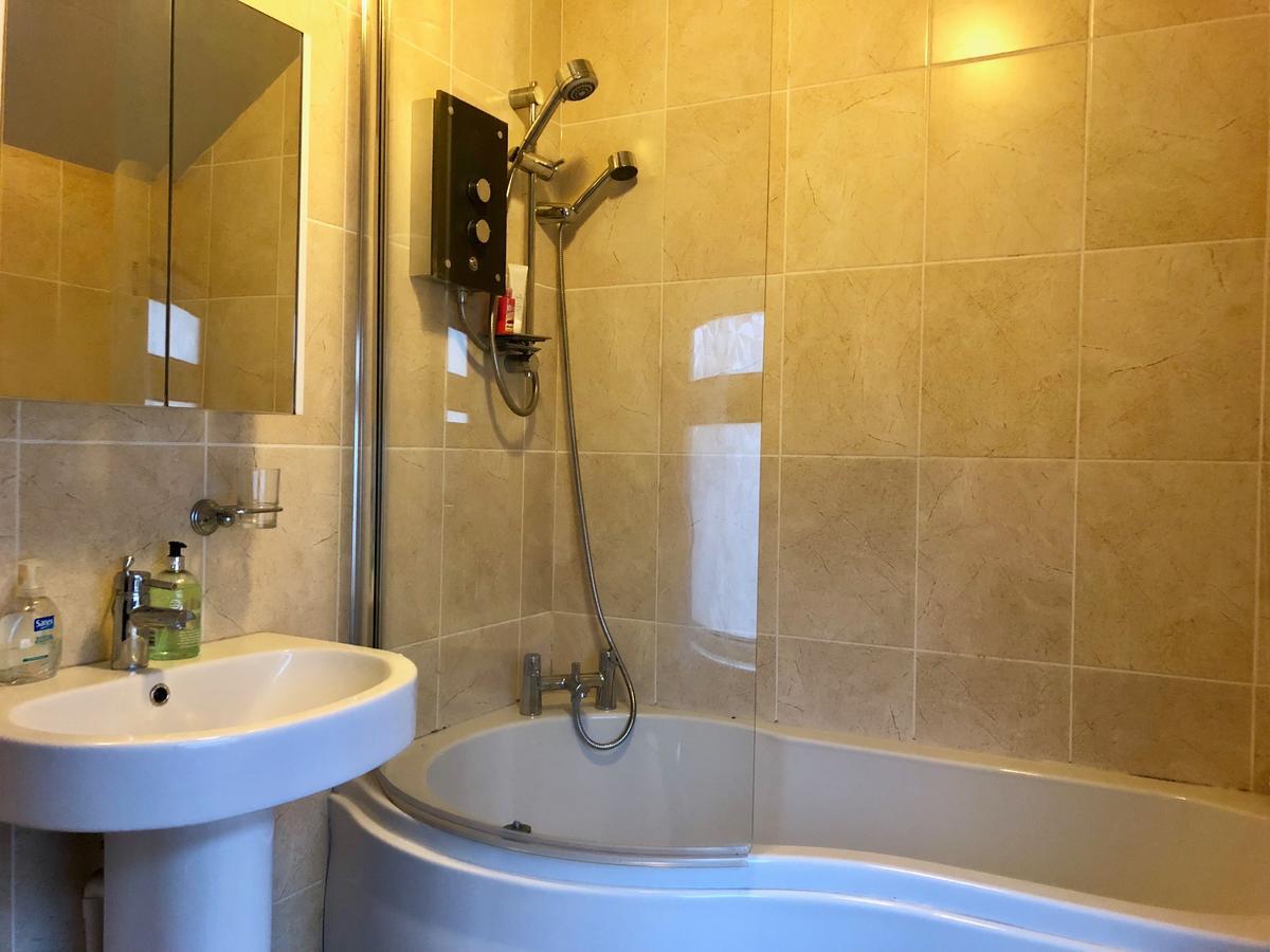 קארדיף Edwardian City Centre House For Big Groups, Offroad Parking & Hot Tub! מראה חיצוני תמונה